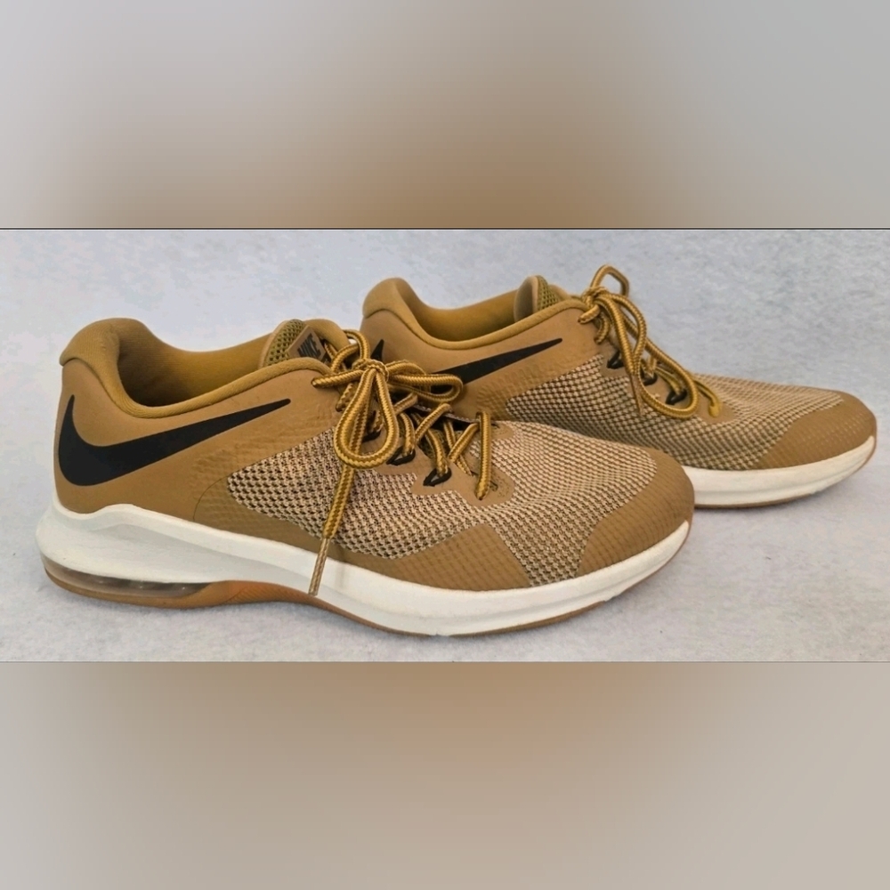Men's Nike Air Max Alpha Trainer 'Wheat' AA7060-700 Size 8 Sneaker